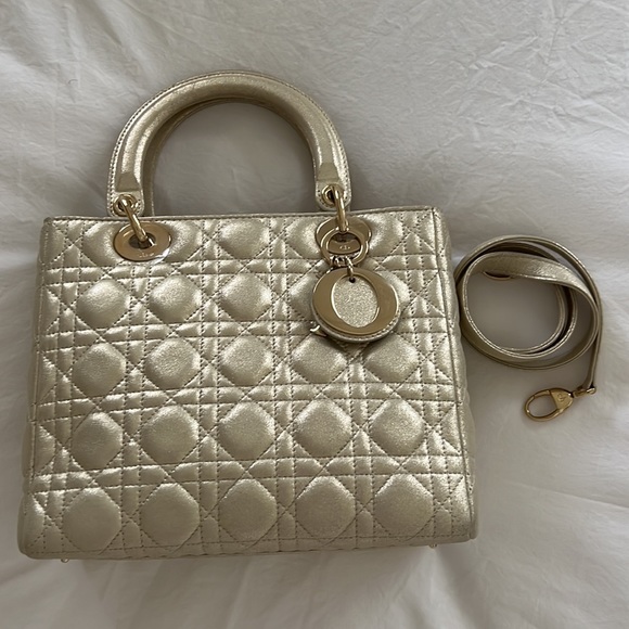 Lady Dior bag medium - Picture 3 of 12